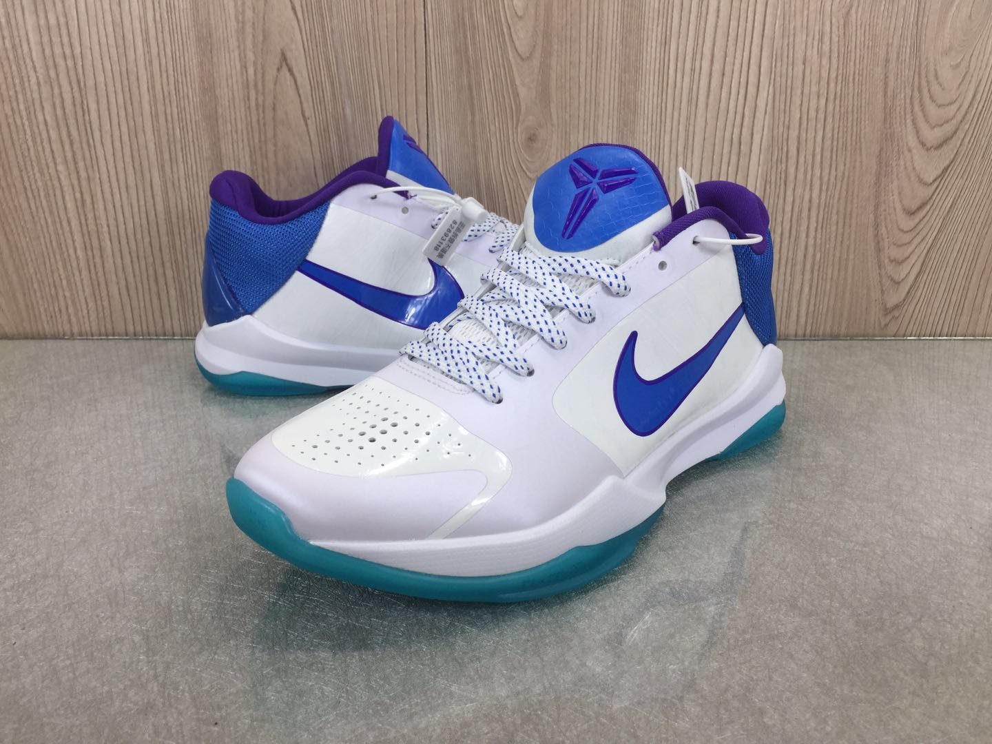 Nike Kobe 5 Protro Hornets